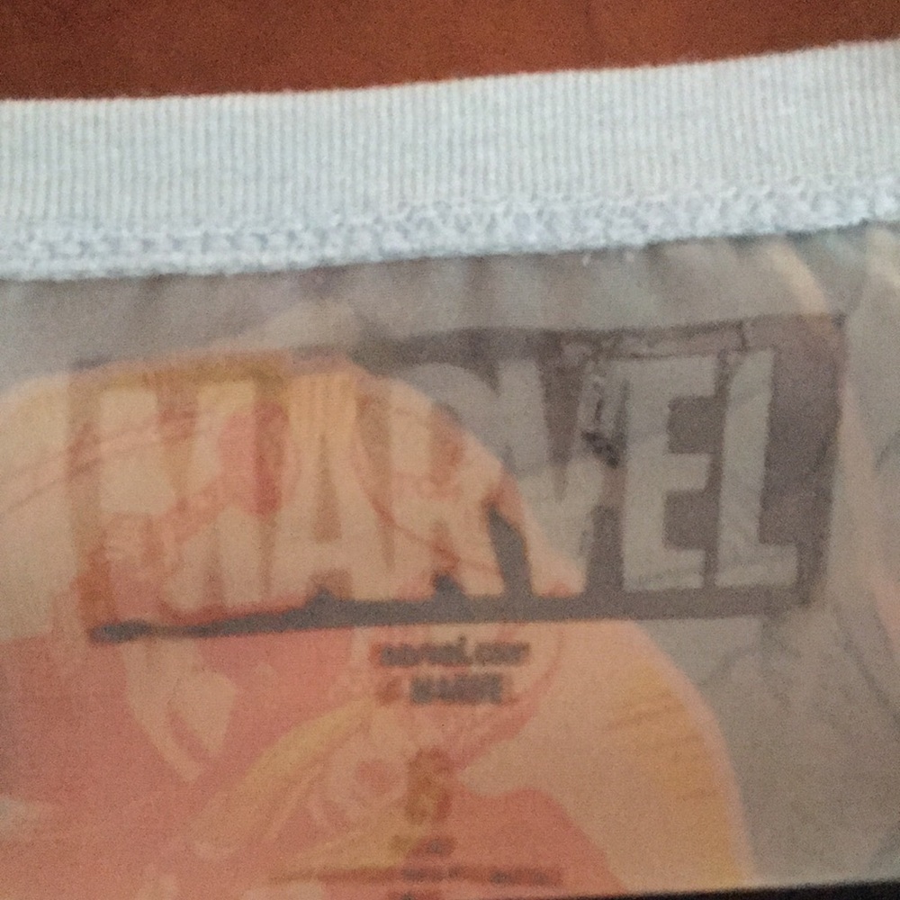 Marvel Top - Picture 4 of 4